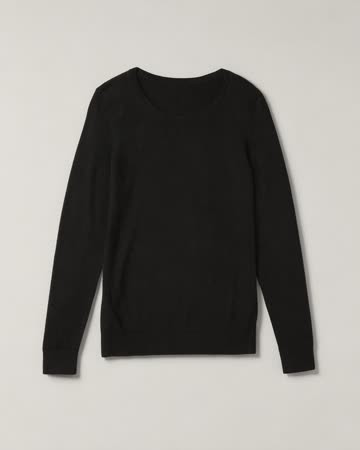 Crewneck sweater, product photo
